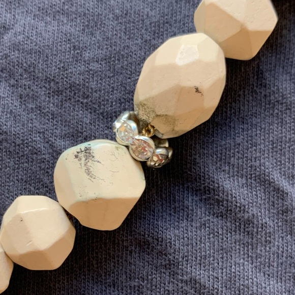 JCREW necklace, a modern substitute for pearls - Picture 7 of 7